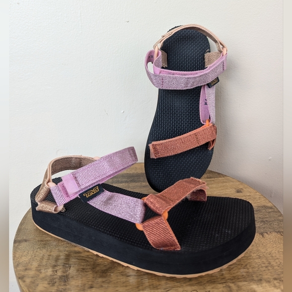 Teva Midform Universal Metallic Sandals, Pink Metallic Multi (Kids- SIZE 4) - Picture 1 of 11
